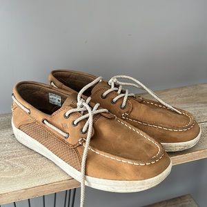 Boys Sperry Gamefish topsiders, 4.5 wide